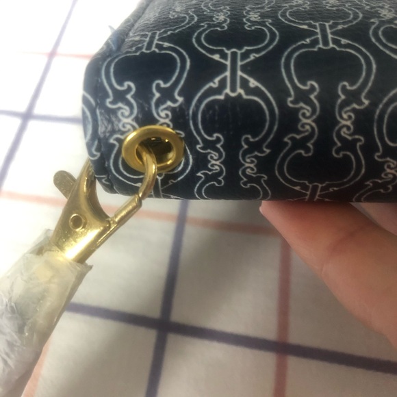 NWT C. Wonder Zip Around Wristlet Wallet - Picture 7 of 7